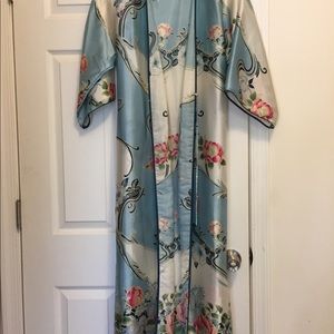 Oscar de la Renta long kimono robe